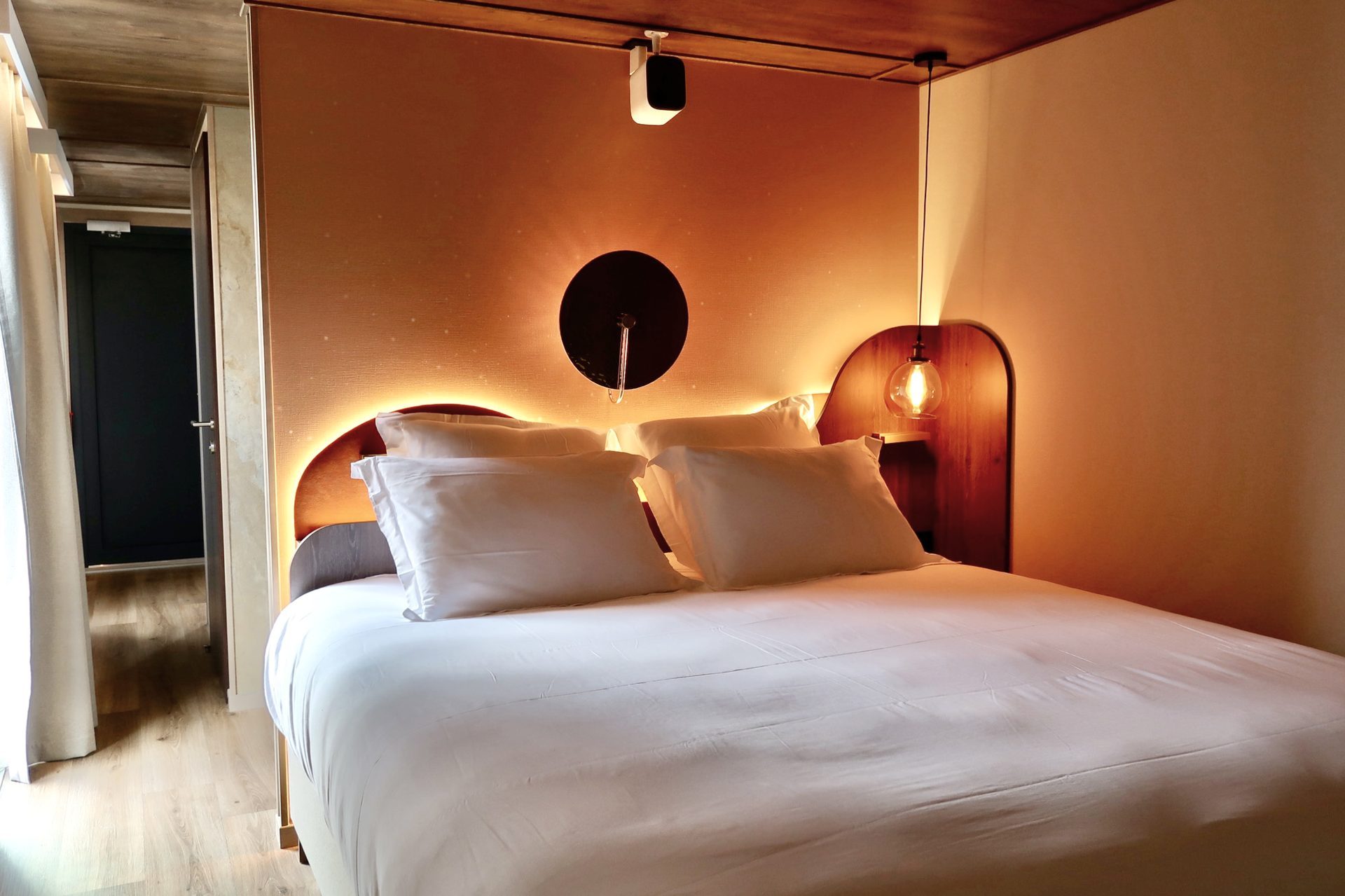 Néréide 32 — chambre lit chaleur
